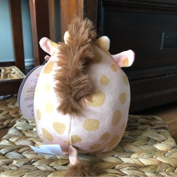Squishmallows Zuni the Giraffe, first to print, Valentine’s Day, 5” - Picture 3 of 7